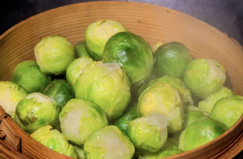 Gợi ý hấp hoặc luộc bắp cải Brussels để giữ trọn dinh dưỡng cho món ăn