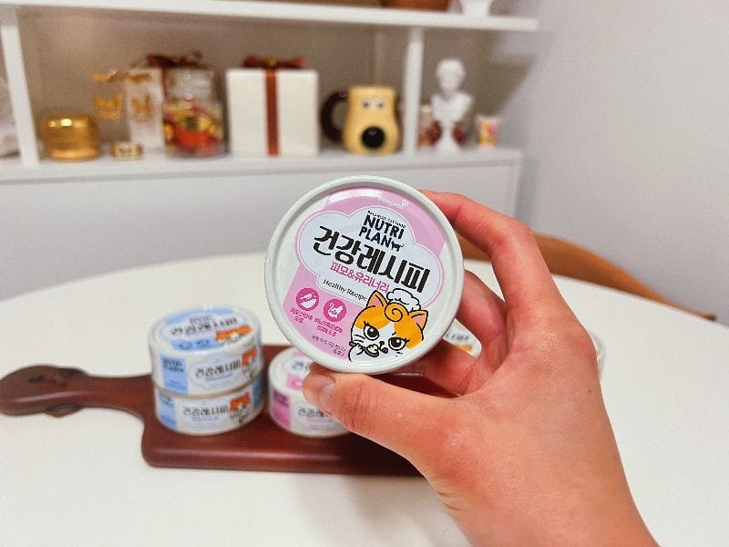 Pate chức năng kiểm soát cân nặng và tiết niệu của Nutri Plan được rất nhiều chủ nuôi mèo yêu thích và tin dùng cho mèo cưng