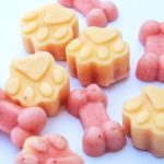 Có thể làm món đá viên thú vị và mát lành cho cún yêu của bạn